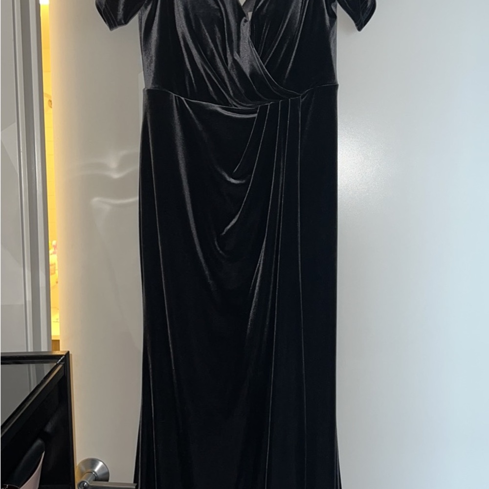 Like new revelry Giselle style dress